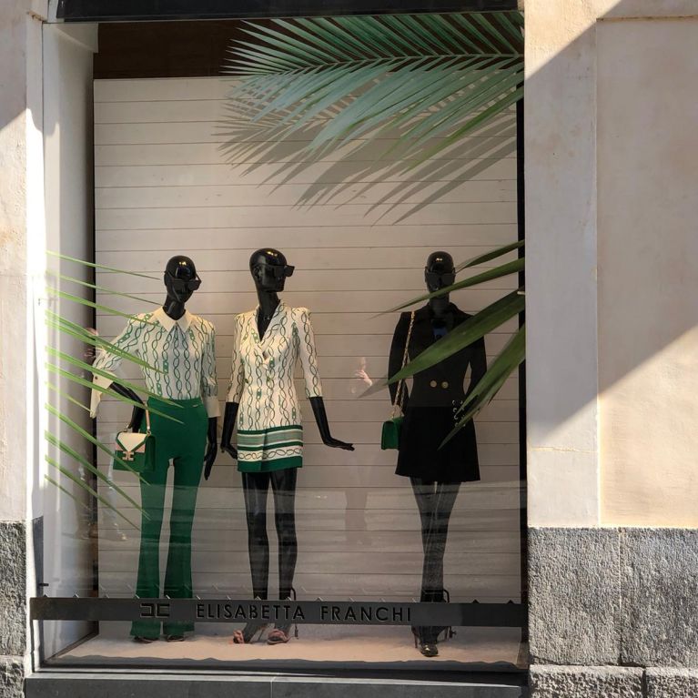 Elisabetta Franchi vetrina abbigliamento